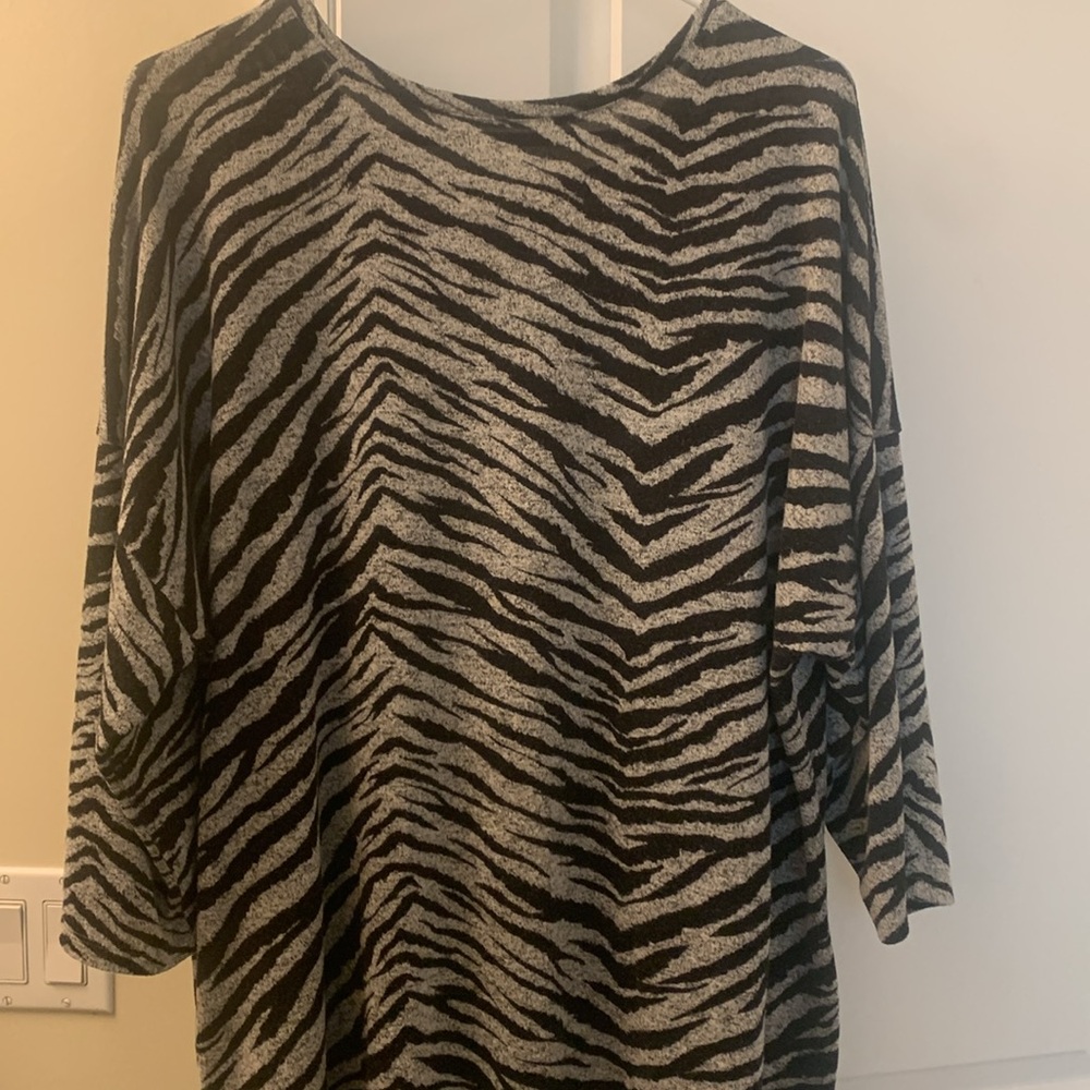 Torrid Size 3 Zebra Print Super Soft Plush Top - image 2